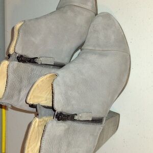 RAG & bone Margot Boot soft suede Gray size 6 between 7  for a 39